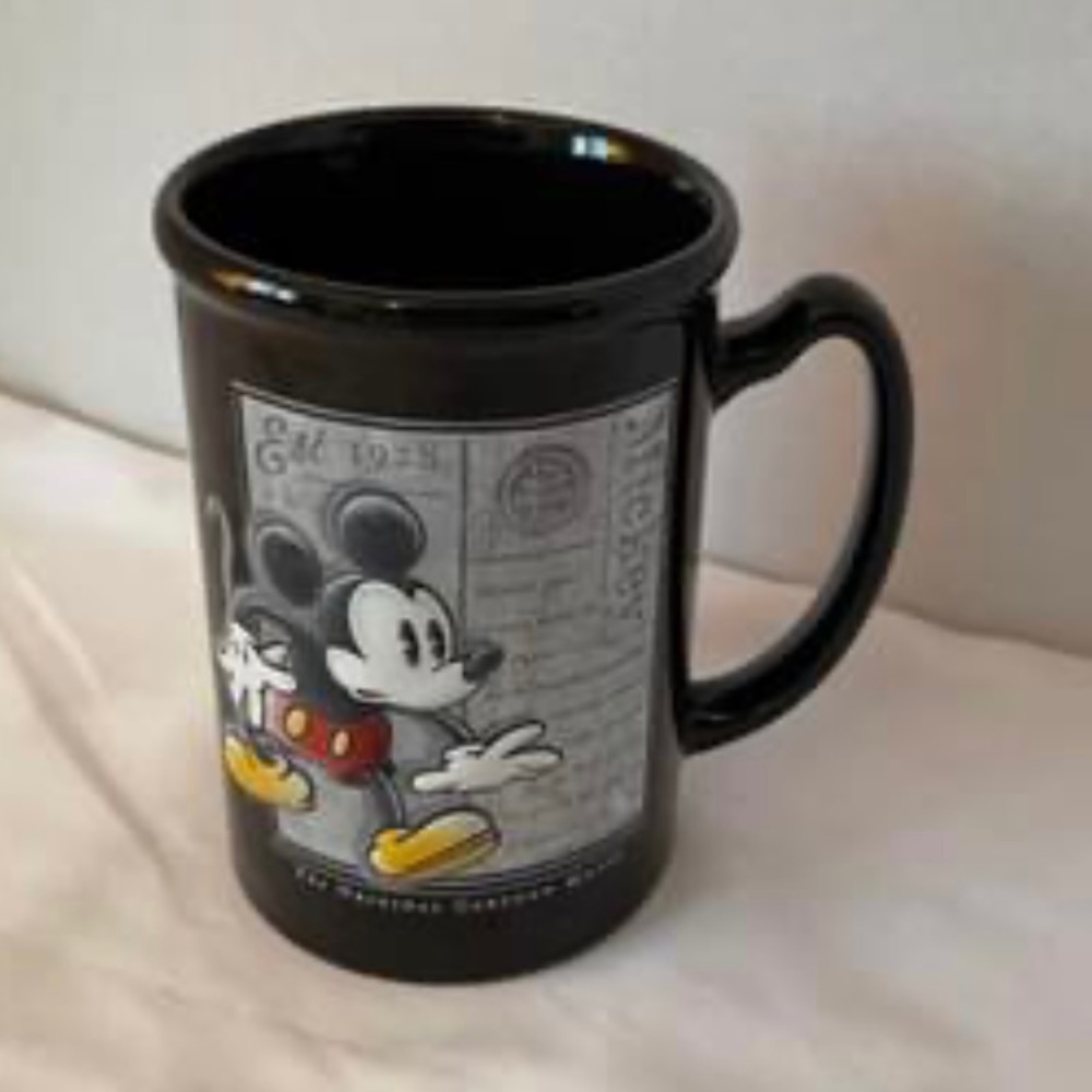 Adorable Mickey Mouse Mug!